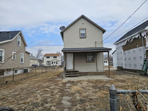 1548 11th Avenue , East Moline, IL 61244