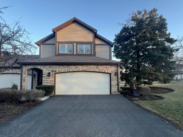 1810 Golf View Drive , Bartlett, IL 60103