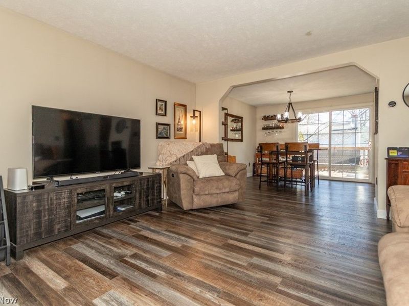 5430 Oak Ridge Drive, Willoughby, OH 44094 Photo 4