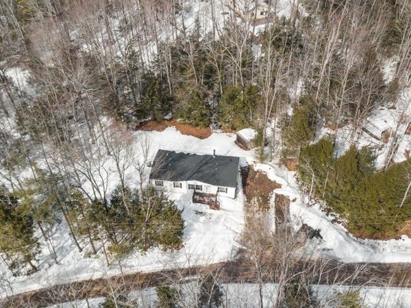 12 Bonang Lane , Paris, ME 04281