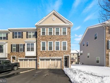 26124 HICKORY LANE, LANGHORNE, PA 19047