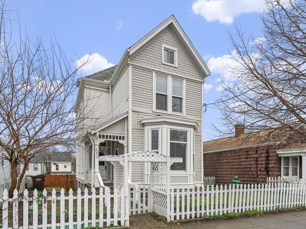 123 6th Avenue, Dayton, KY 41074