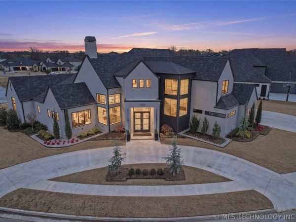 7303 E College Street , Broken Arrow, OK 74014