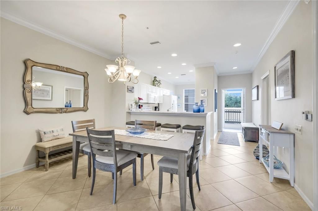 8253 Parkstone Pl, Unit 206, Naples, FL 34120 Photo