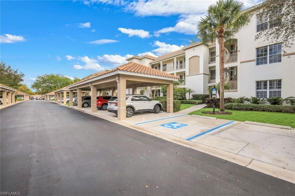 8253 Parkstone Pl, Unit 206, Naples, FL 34120 Photo