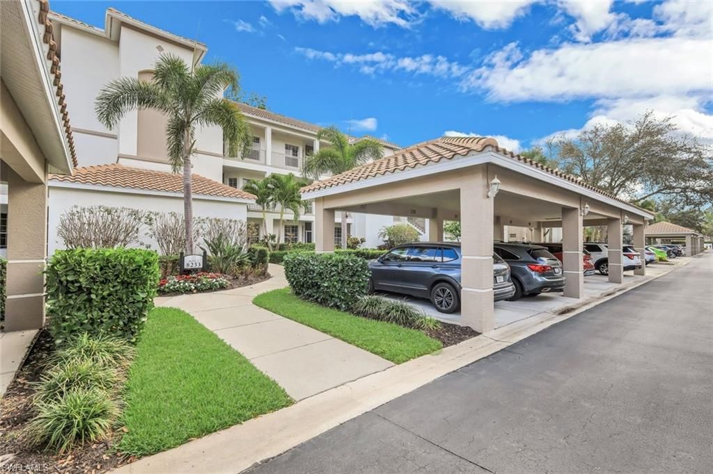 8253 Parkstone Pl, Unit 206, Naples, FL 34120 Photo