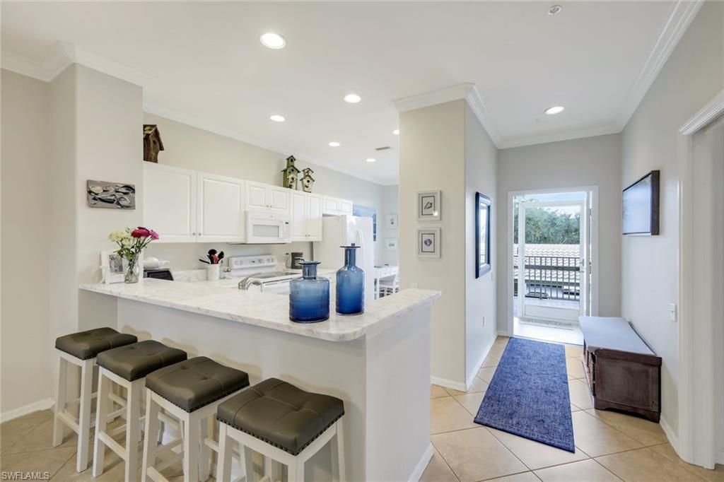 8253 Parkstone Pl, Unit 206, Naples, FL 34120 Photo