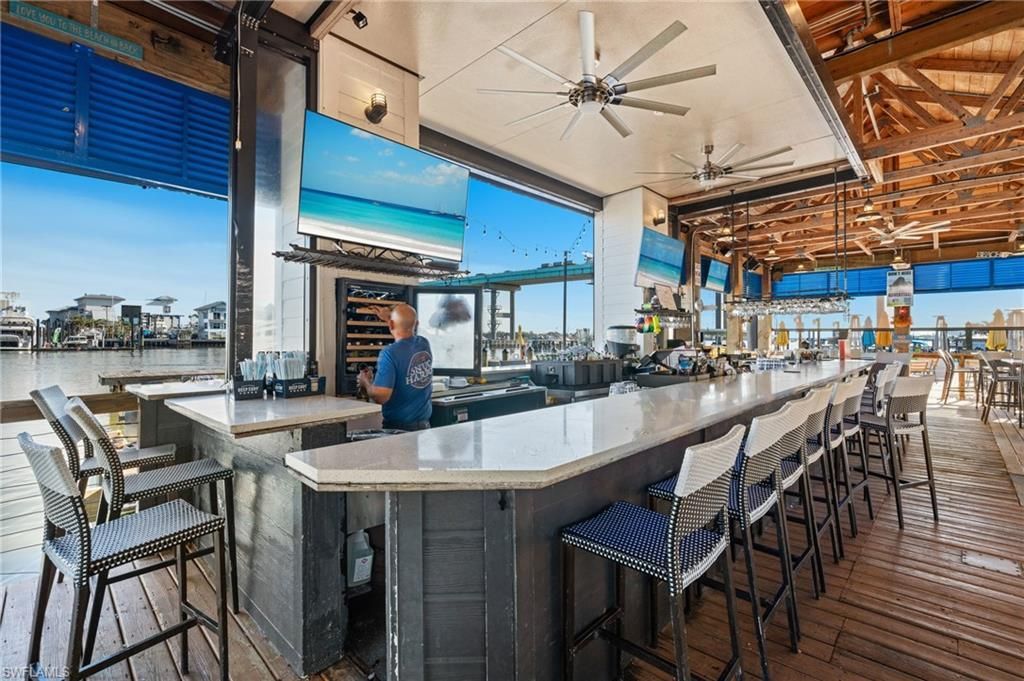 645 Old San Carlos Blvd, Fort Myers Beach, FL 33931 Photo