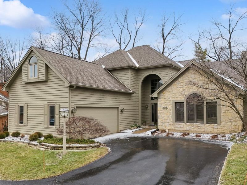 825 Lincoln Woods Court, Kettering, OH 45429 Photo 1