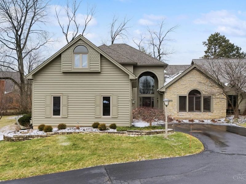 825 Lincoln Woods Court, Kettering, OH 45429 Photo 2