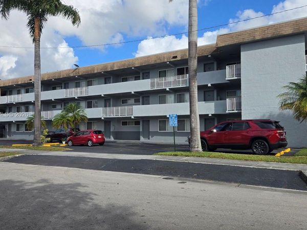 11005 SW 1st St , Unit 203, Sweetwater, FL 33174