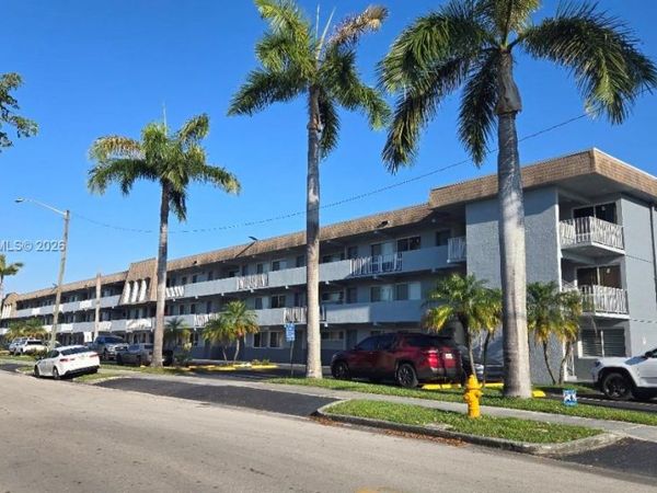 11005 SW 1st St, Unit 203, Sweetwater, FL 33174