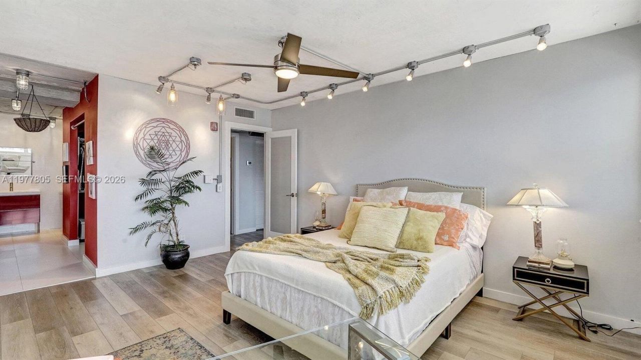 111 Golden Isles Dr , Unit G2, Hallandale Beach, FL 33009 Photo