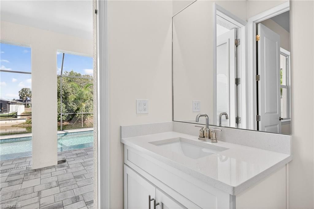 303 SE 1st Pl, Cape Coral, FL 33990 Photo