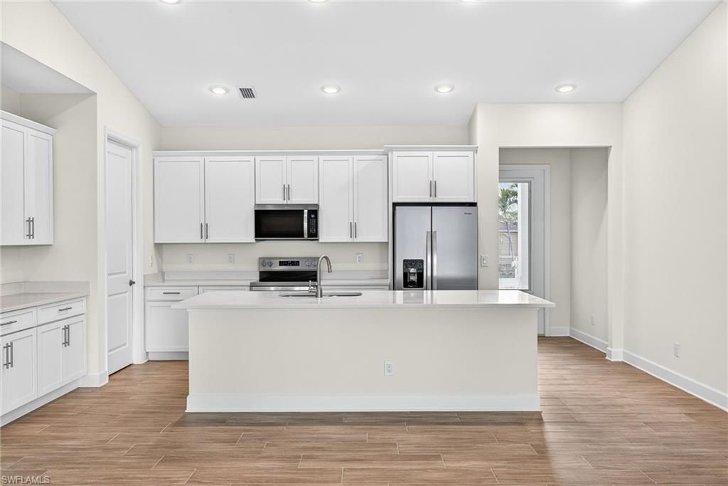 303 SE 1st Pl, Cape Coral, FL 33990 Photo