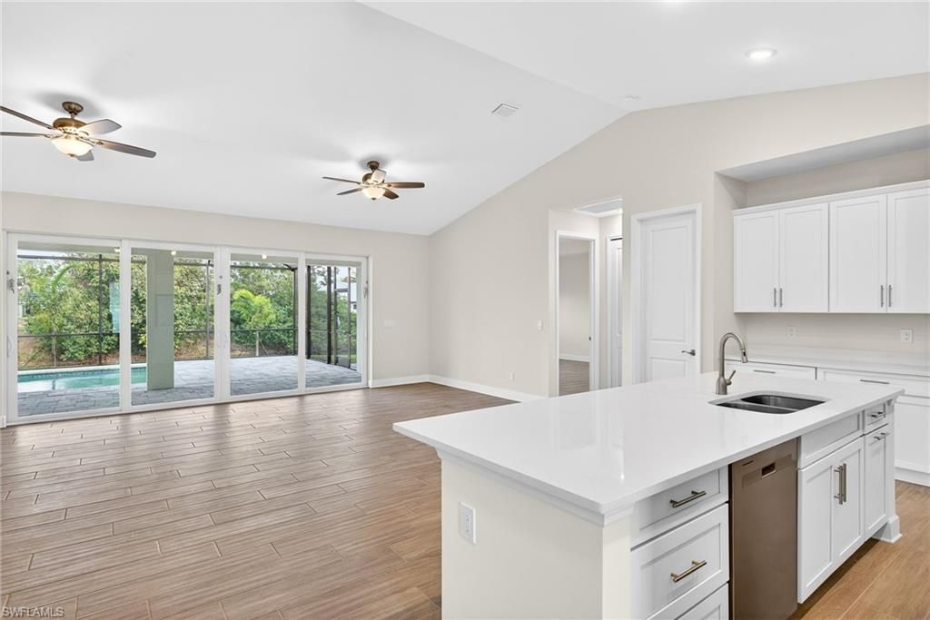 303 SE 1st Pl, Cape Coral, FL 33990 Photo