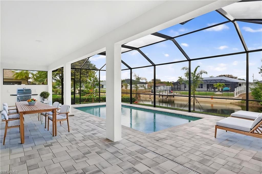 303 SE 1st Pl, Cape Coral, FL 33990 Photo