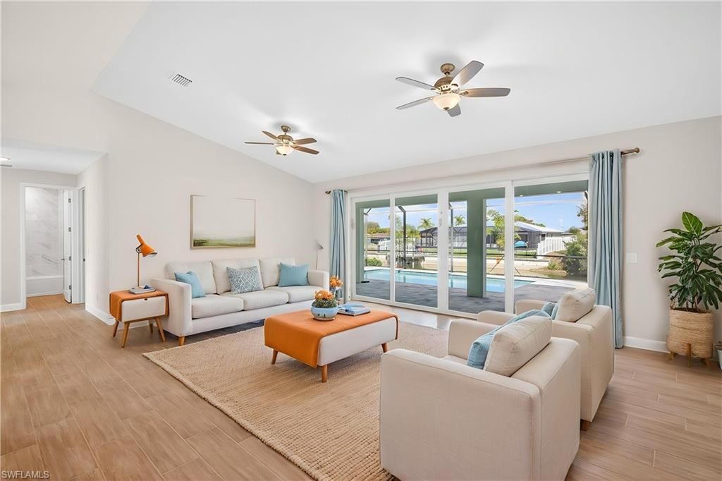 303 SE 1st Pl, Cape Coral, FL 33990 Photo