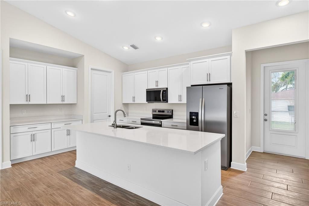 303 SE 1st Pl, Cape Coral, FL 33990 Photo