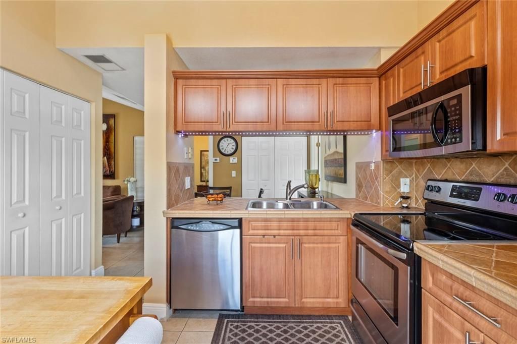 3405 Winkler Ave, Unit 204, Fort Myers, FL 33916 Photo