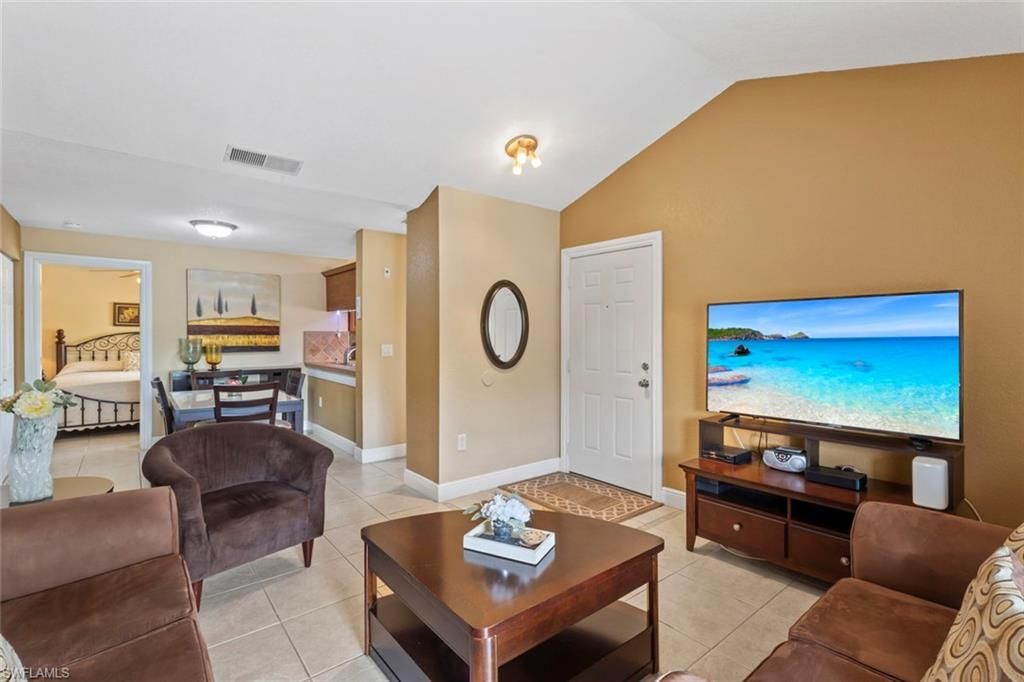 3405 Winkler Ave, Unit 204, Fort Myers, FL 33916 Photo