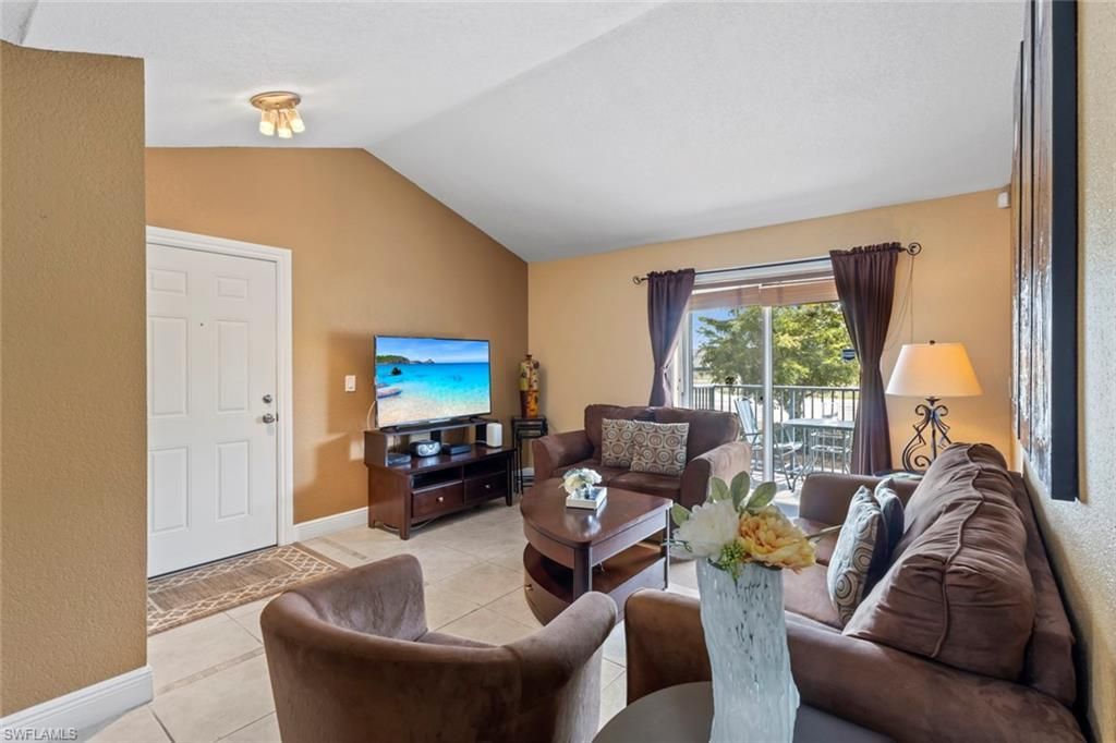 3405 Winkler Ave, Unit 204, Fort Myers, FL 33916 Photo