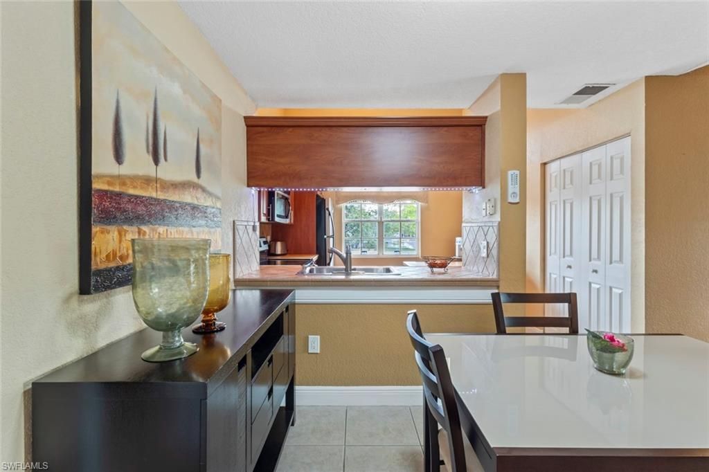 3405 Winkler Ave, Unit 204, Fort Myers, FL 33916 Photo