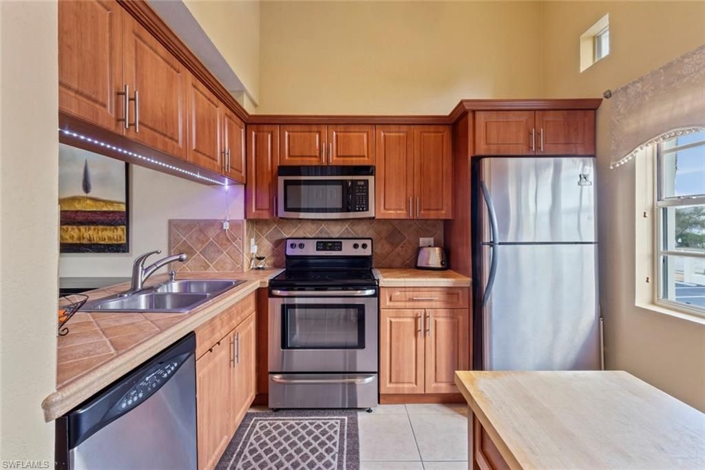 3405 Winkler Ave , Unit 204, Fort Myers, FL 33916 Photo