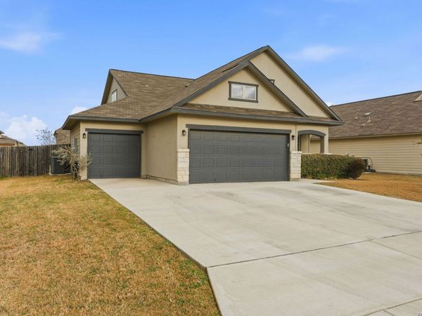 716 Rusty Gate, New Braunfels, TX 78130