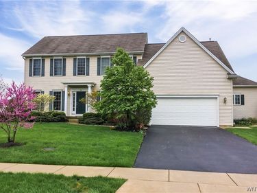 394 N Rockingham Way, Amherst, NY 14221