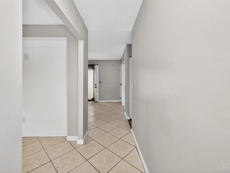 11839 Hamlet Road, Forest Park, OH 45240 Photo 7