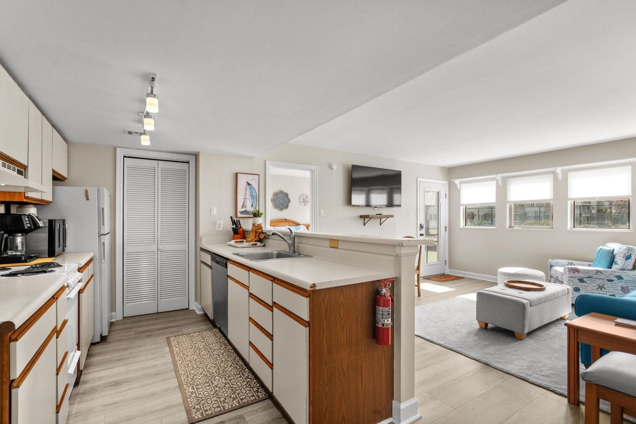 5905 South Kings Hwy.  Photo 11