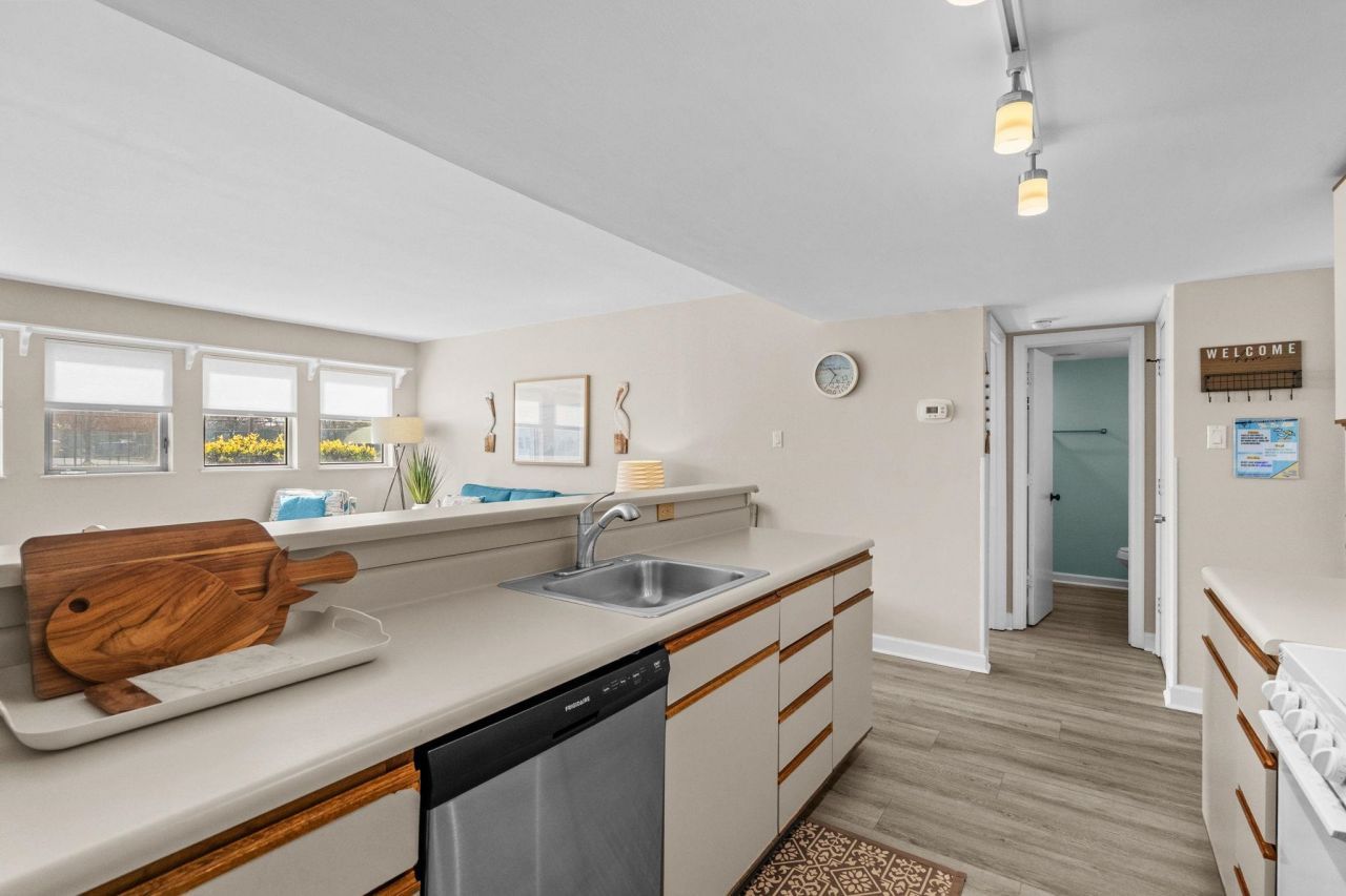 5905 South Kings Hwy.  Photo 15