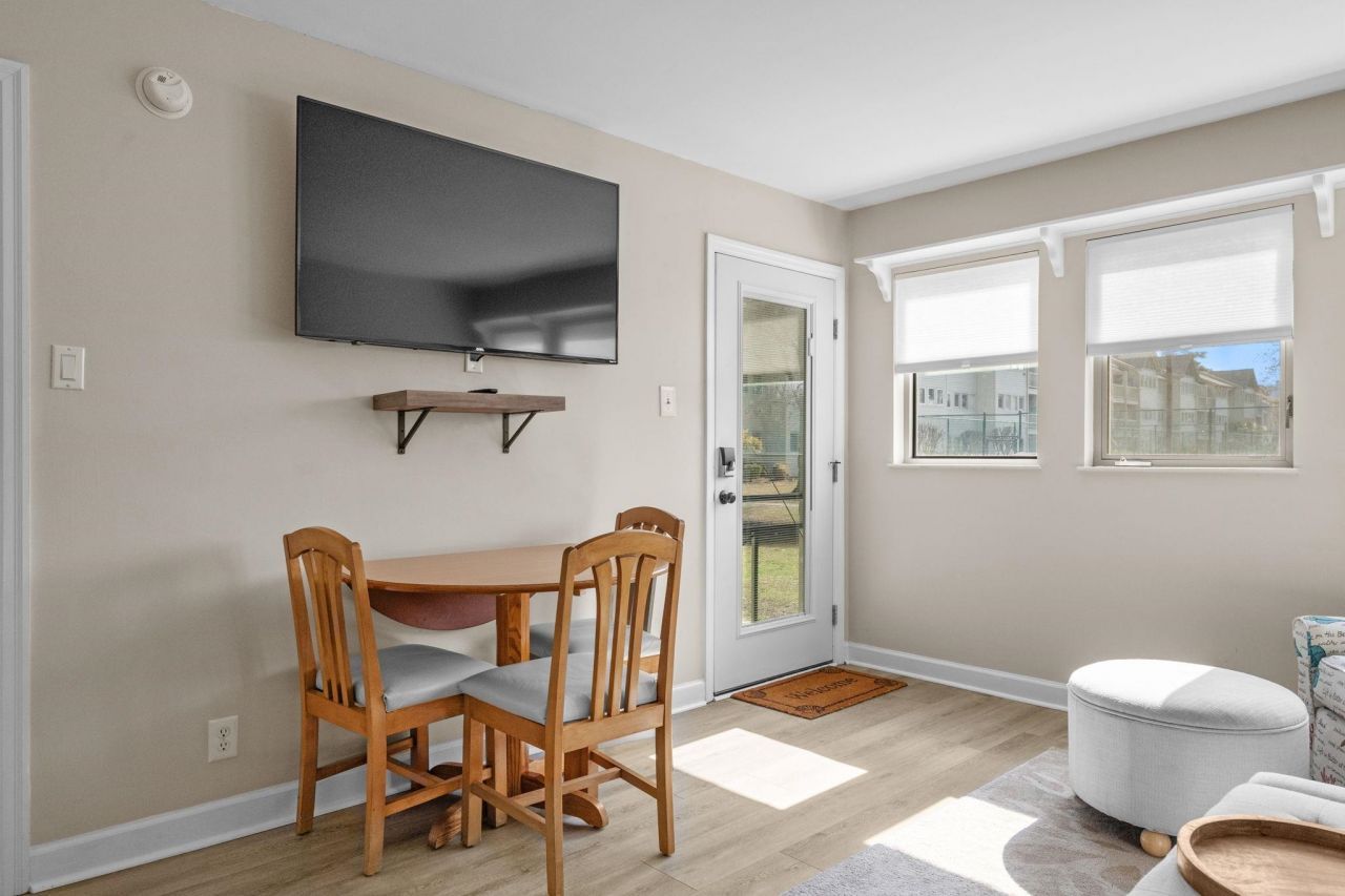 5905 South Kings Hwy.  Photo 17