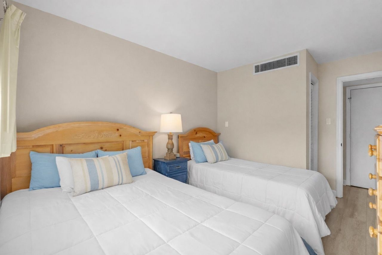 5905 South Kings Hwy.  Photo 27