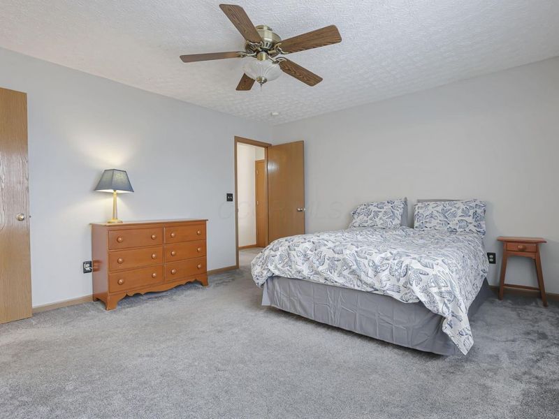 9190 Prestwick Green Drive, Columbus, OH 43240 Photo 22