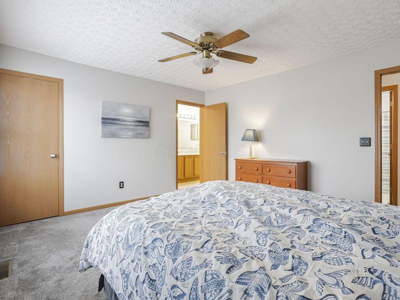 9190 Prestwick Green Drive, Columbus, OH 43240 Photo 24