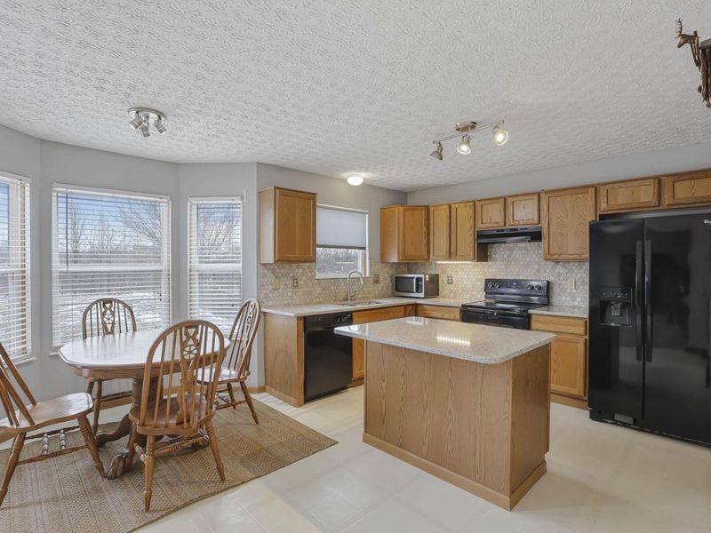 9190 Prestwick Green Drive, Columbus, OH 43240 Photo 9