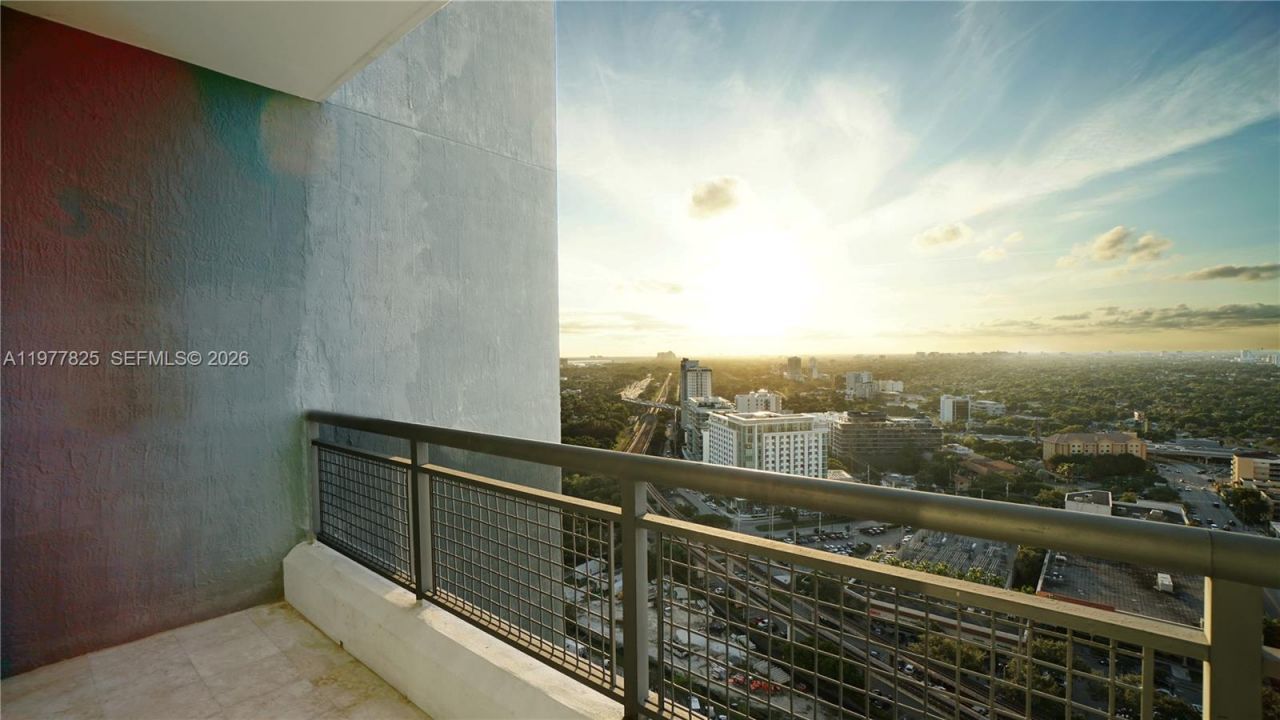 60 SW 13th St, Unit 2215, Miami, FL 33130 Photo