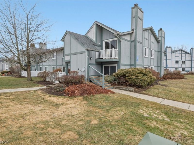 9024 Portage Pointe Drive, Unit G, Streetsboro, OH 44241 Photo 1