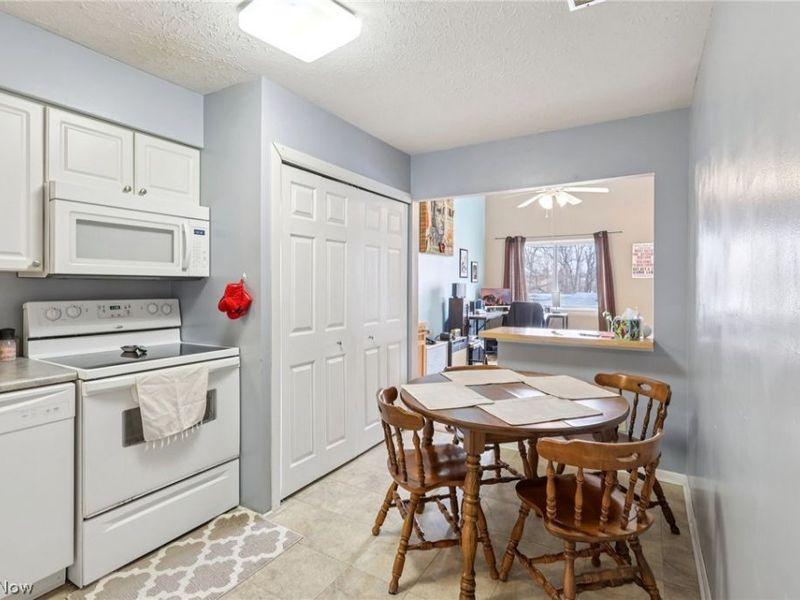 9024 Portage Pointe Drive, Unit G, Streetsboro, OH 44241 Photo 12