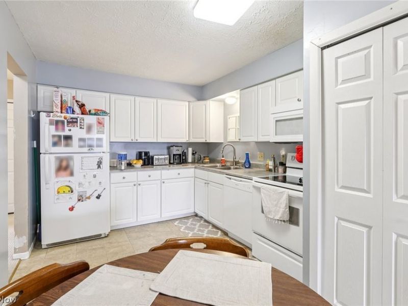 9024 Portage Pointe Drive, Unit G, Streetsboro, OH 44241 Photo 13