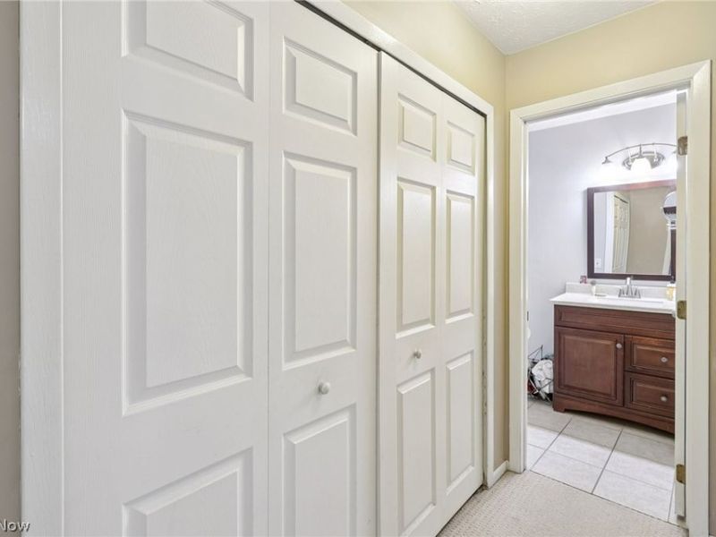 9024 Portage Pointe Drive, Unit G, Streetsboro, OH 44241 Photo 18