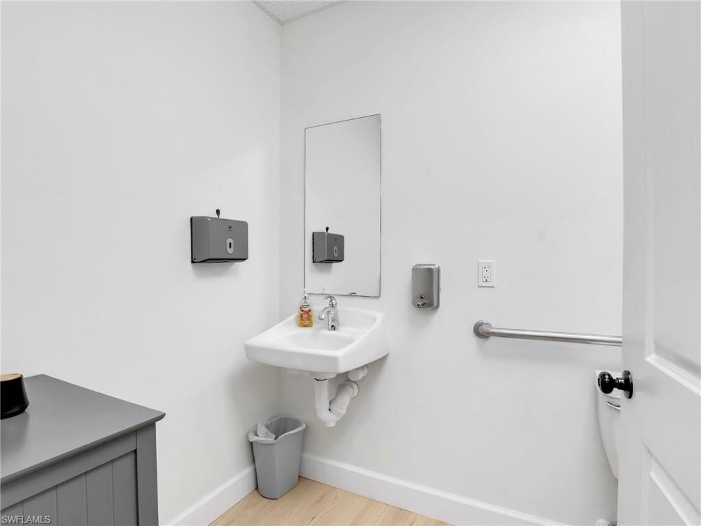 8821 Business Park Dr, Unit 406, Fort Myers, FL 33912 Photo