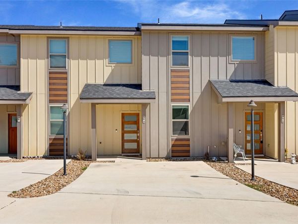 524 Palmer DR, Lago Vista, TX 78645