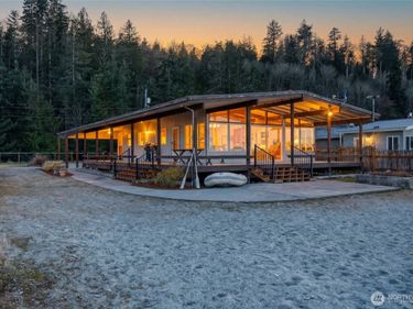 903 Port Susan Terrace Road, Camano Island, WA 98282