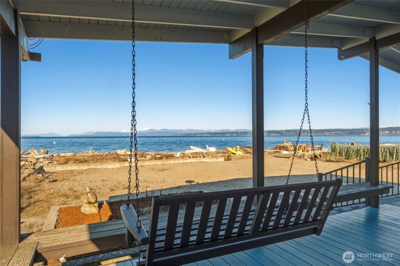 903 Port Susan Terrace Road, Camano Island, WA 98282