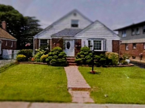 60 Liberty Boulevard, Valley Stream, NY 11580