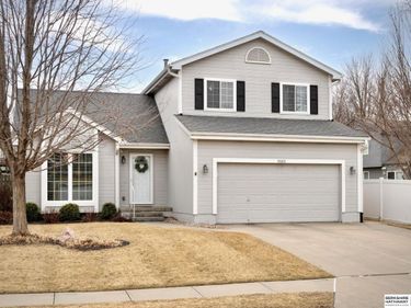 15065 Redman Avenue, Omaha, NE 68116