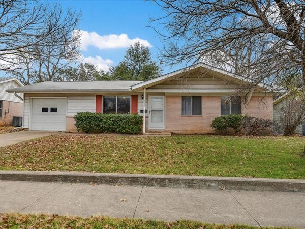 8003 Rockwood LN, Austin, TX 78757